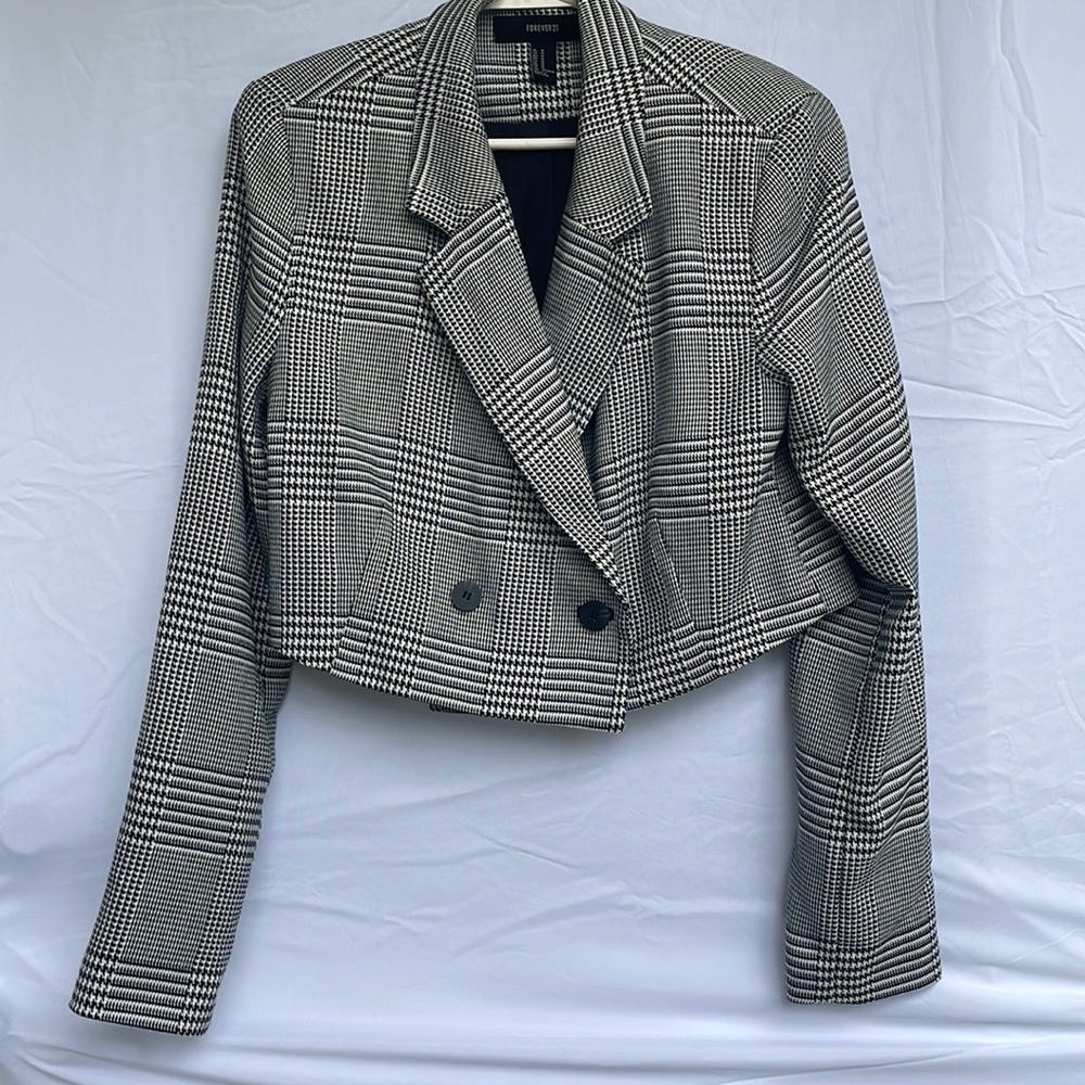 Cropped houndstooth blazer